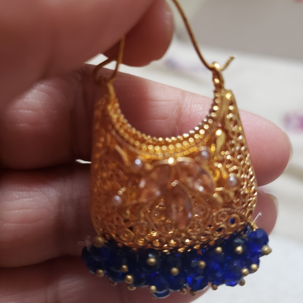 Earrings - Picture 2 of 2